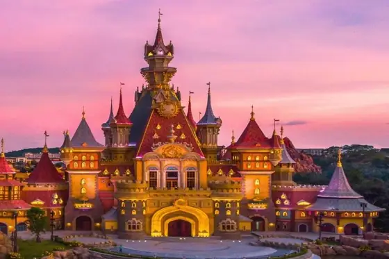 VinWonders and Grand World